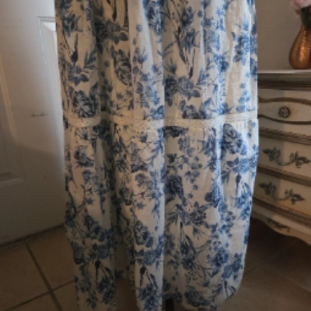 TAYLOR Floral Spring Dress - Picture 4 of 12